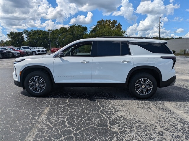 2025 Chevrolet Traverse 1LT photo 2