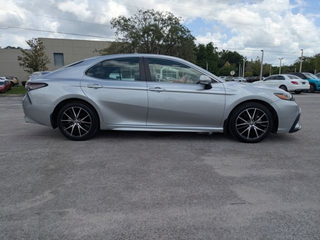Used 2024 Toyota Camry SE Sedan