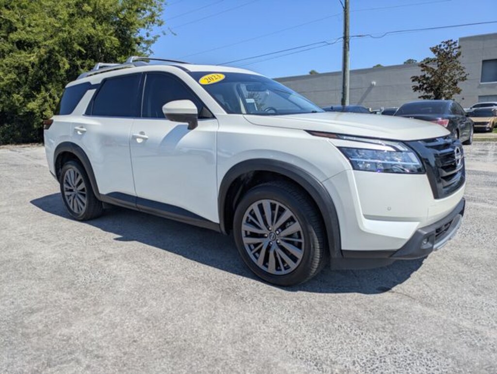 Used 2023 Nissan Pathfinder SL SUV