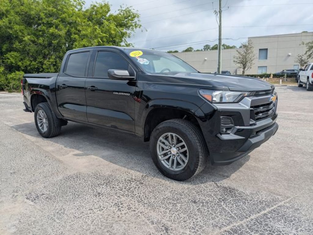 Used 2024 Chevrolet Colorado LT Truck Crew Cab