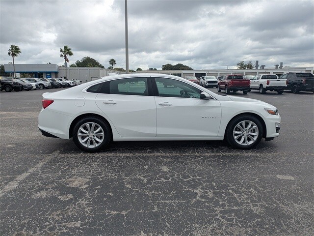 2024 Chevrolet Malibu 1LT photo 3