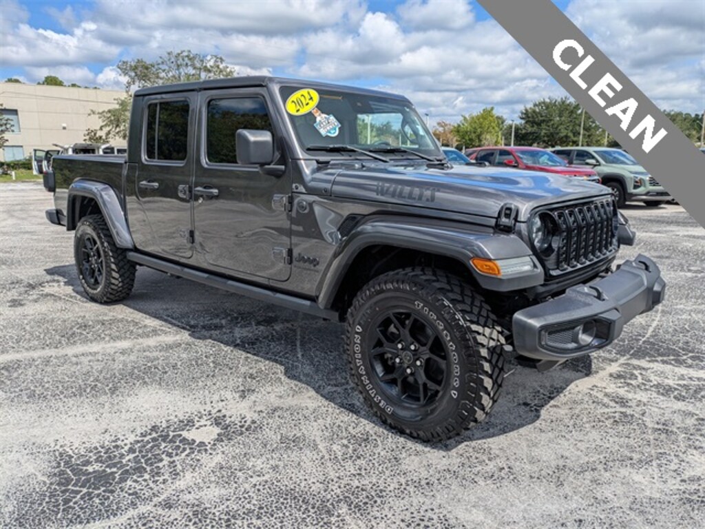 Used 2024 Jeep Gladiator Sport Truck Crew Cab