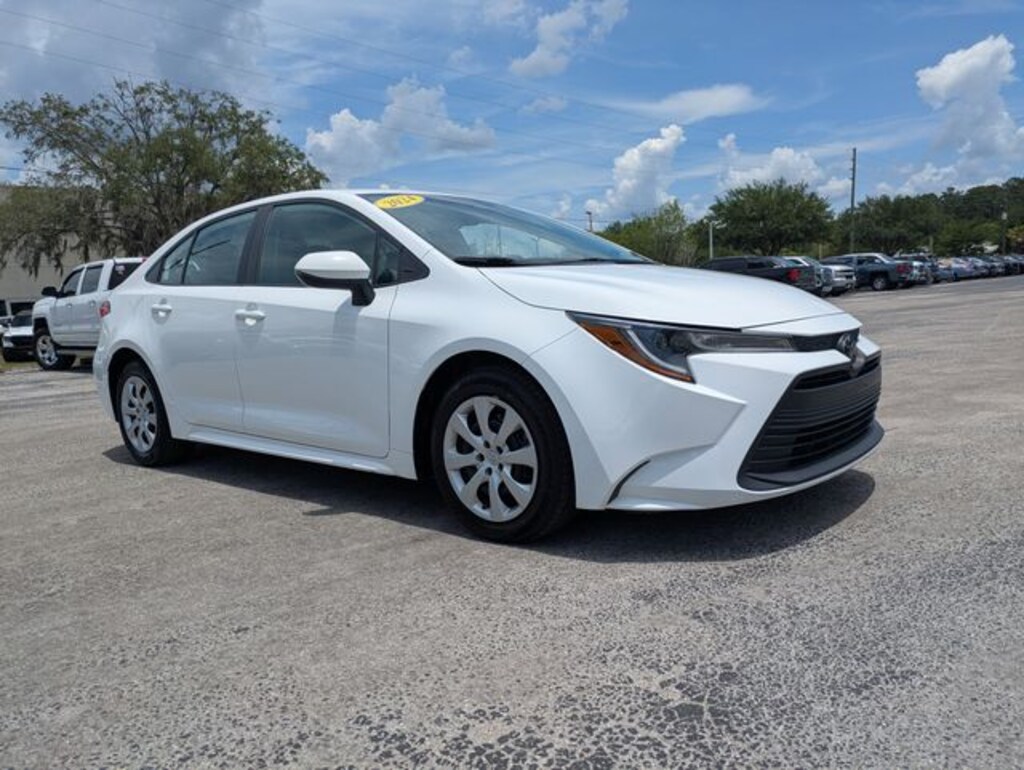 Used 2024 Toyota Corolla LE Sedan