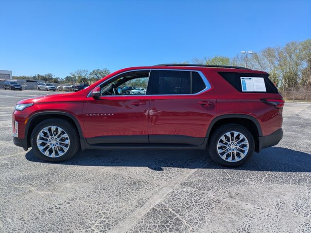 Used 2023 Chevrolet Traverse LT Leather SUV