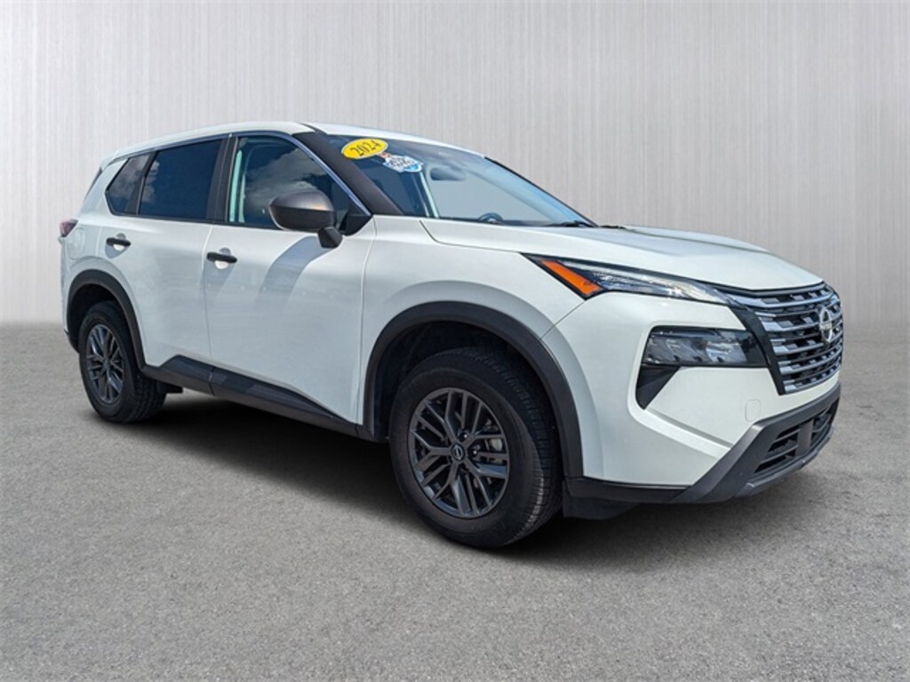 Used 2024 Nissan Rogue S SUV