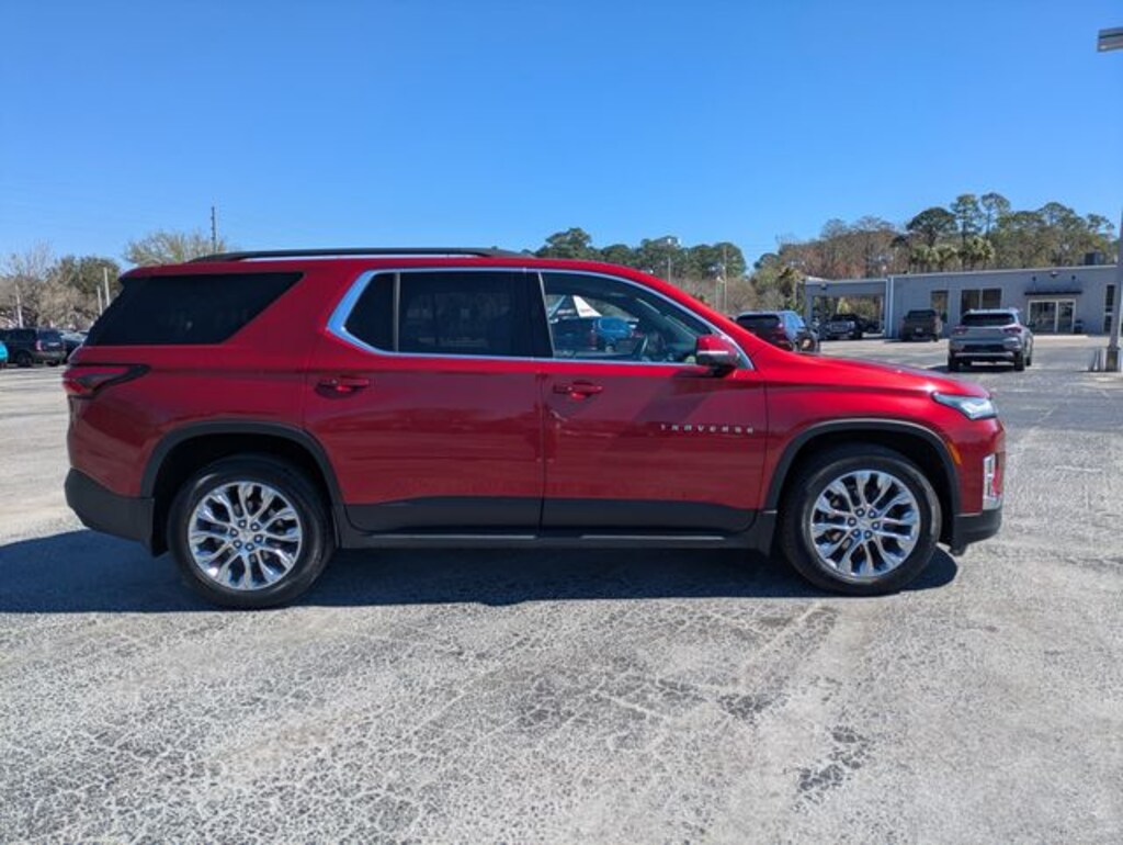 Used 2023 Chevrolet Traverse LT Leather SUV