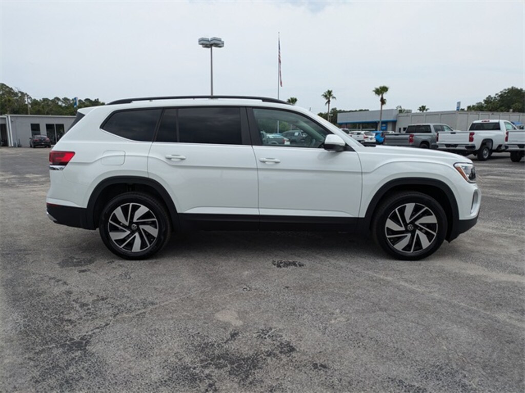 Used 2024 Volkswagen Atlas 2.0T SE w/Technology SUV