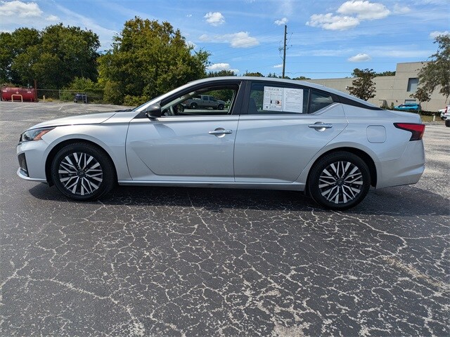 2024 Nissan Altima 2.5 SV photo 4