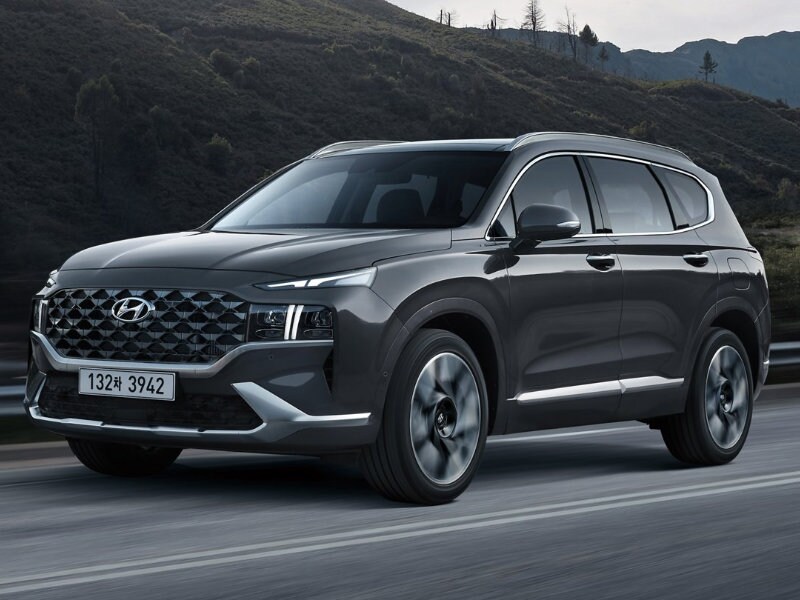 Drive the luxurious 2021 Hyundai Santa Fe near Hamilton NJ
