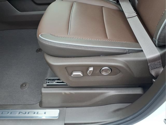 2026 GMC Sierra 3500HD Denali - Photo 17