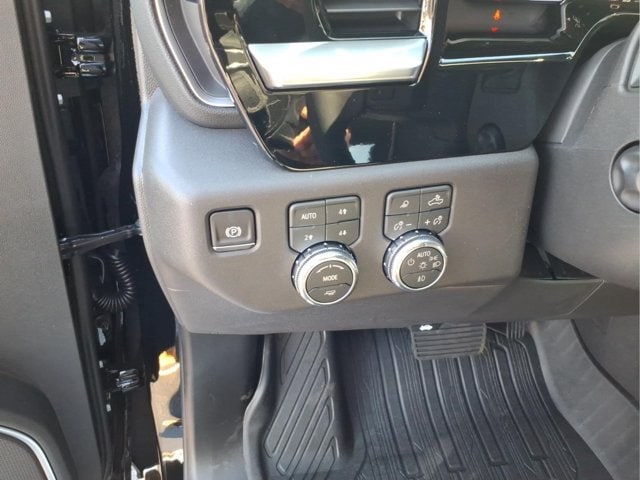 2026 GMC Sierra 1500 SLT - Photo 18