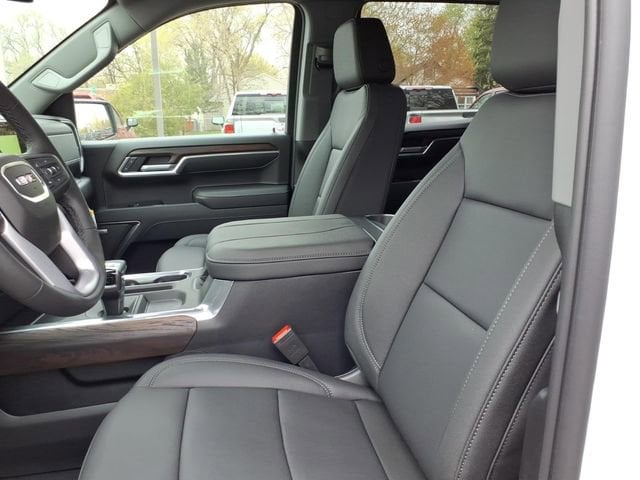 2026 GMC Sierra 1500 SLT - Photo 19