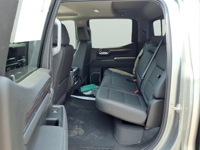 2026 GMC Sierra 1500 SLT - Photo 10
