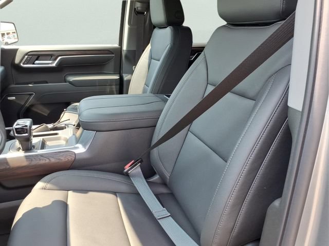 2026 GMC Sierra 1500 SLT - Photo 18