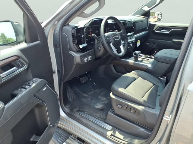 2026 GMC Sierra 1500 SLT - Photo 9