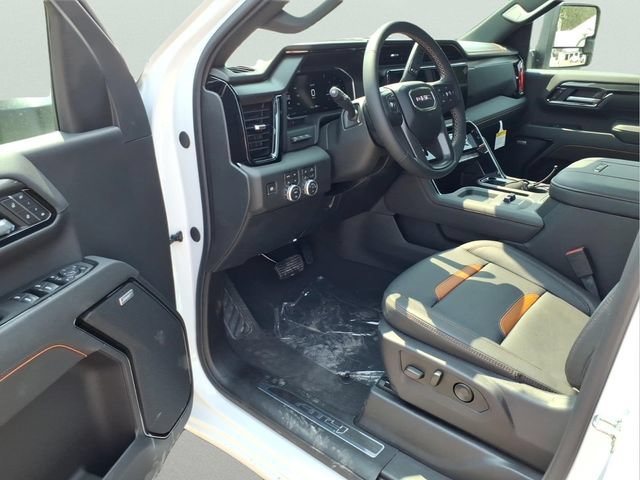 2026 GMC Sierra 3500HD AT4 - Photo 8