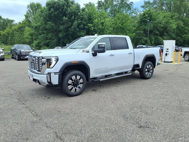 2026 GMC Sierra 3500HD Denali - Photo 7