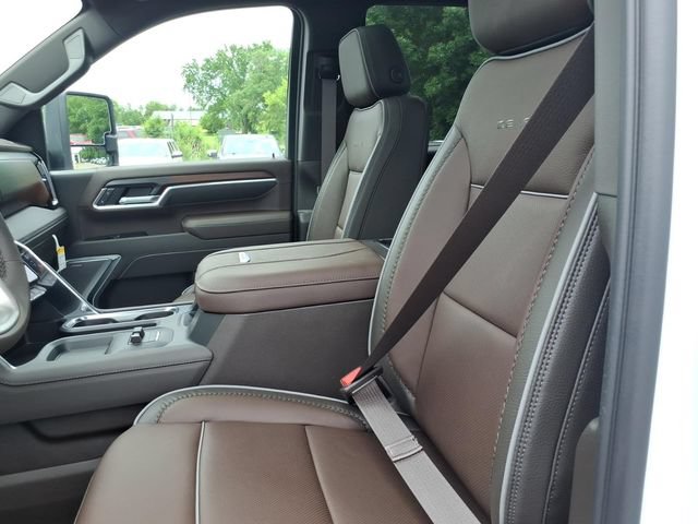 2026 GMC Sierra 3500HD Denali - Photo 18