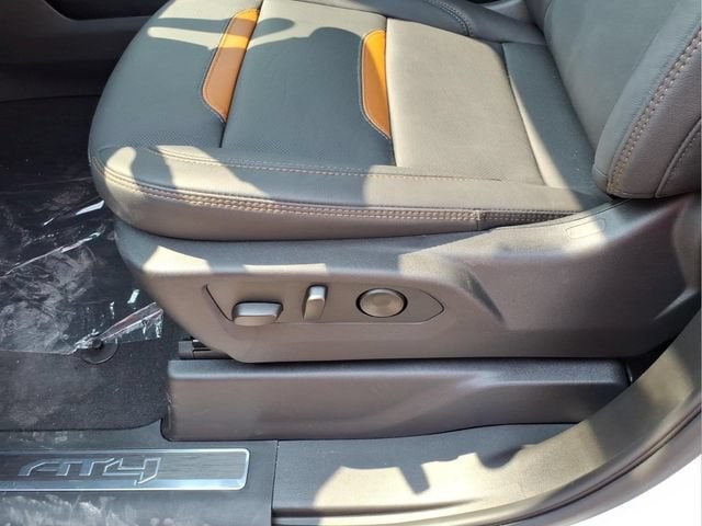 2026 GMC Sierra 3500HD AT4 - Photo 16