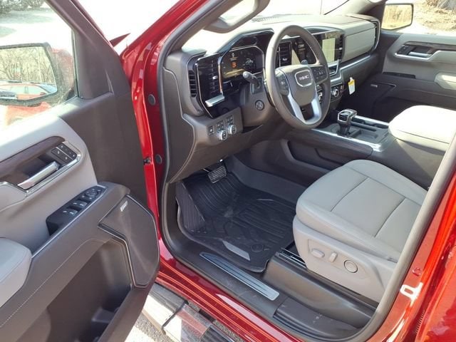 2026 GMC Sierra 1500 SLT - Photo 9