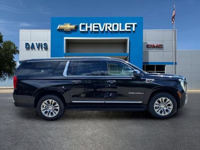 Used 2025 GMC Yukon XL Denali with VIN 1GKS2JRL8SR254550 for sale in Litchfield, Minnesota
