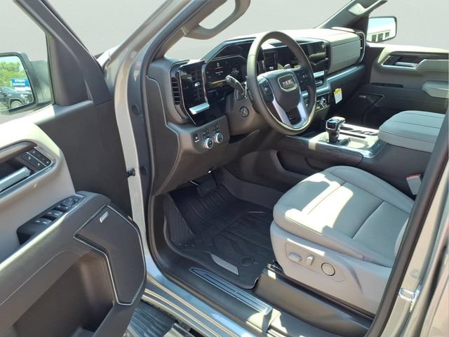 2026 GMC Sierra 1500 SLT - Photo 9