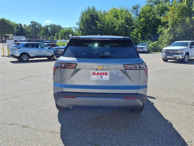 2026 Chevrolet Equinox LT photo 3