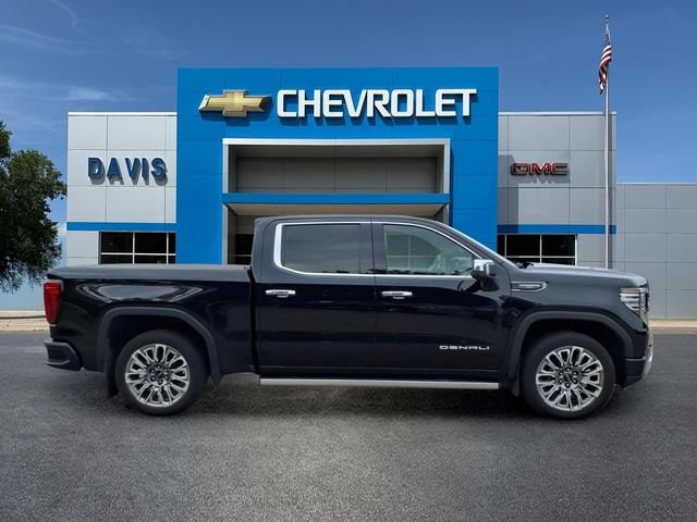Used 2023 GMC Sierra 1500 Denali Ultimate with VIN 1GTUUHEL8PZ133232 for sale in Litchfield, Minnesota