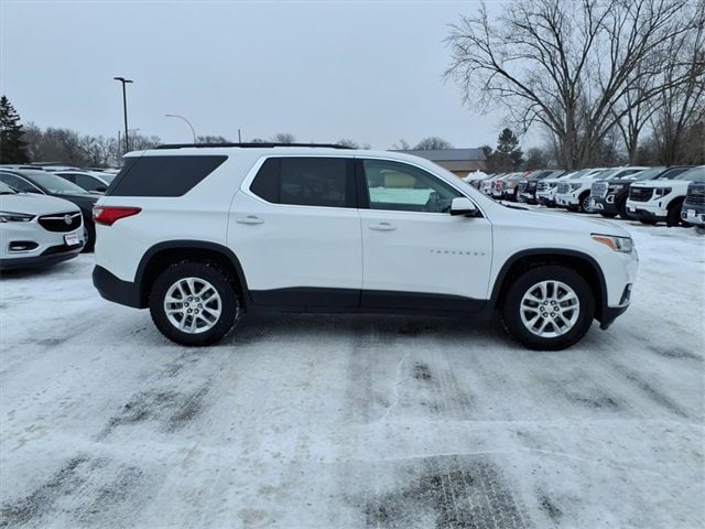 Used 2019 Chevrolet Traverse 3LT with VIN 1GNEVHKW9KJ153746 for sale in Litchfield, Minnesota