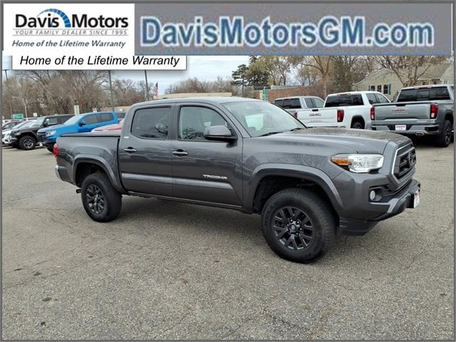 2021 Toyota Tacoma SR's photo