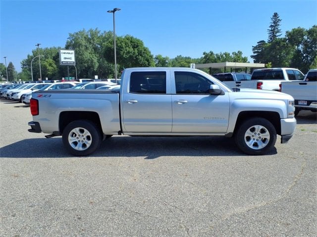 Used 2018 Chevrolet Silverado 1500 LT with VIN 3GCUKREC5JG646487 for sale in Litchfield, Minnesota
