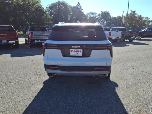 2026 Chevrolet Traverse photo 4