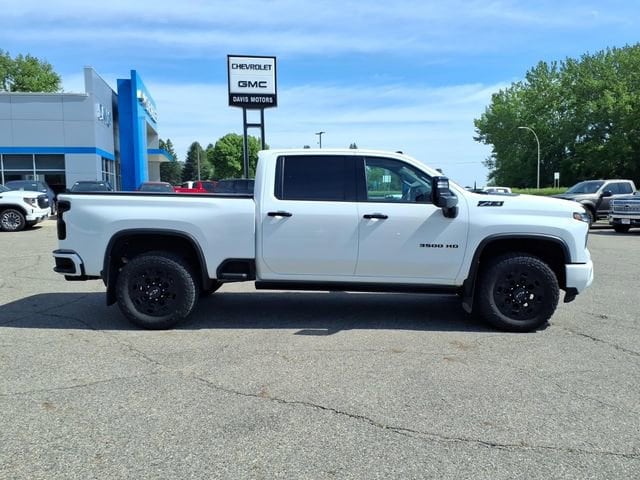 Used 2024 Chevrolet Silverado 3500HD LTZ with VIN 1GC4YUE78RF232122 for sale in Litchfield, Minnesota