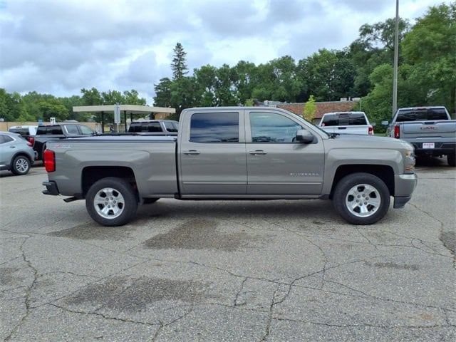Used 2017 Chevrolet Silverado 1500 LT with VIN 3GCUKREC0HG244600 for sale in Litchfield, Minnesota