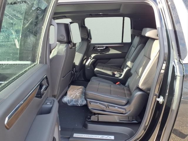 2026 Chevrolet Suburban High Country - Photo 10