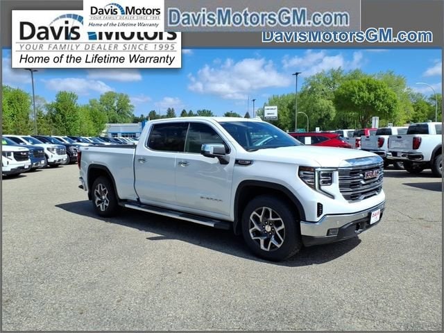 2022 GMC Sierra 4WD Crew Cab Short Box SLT's photo