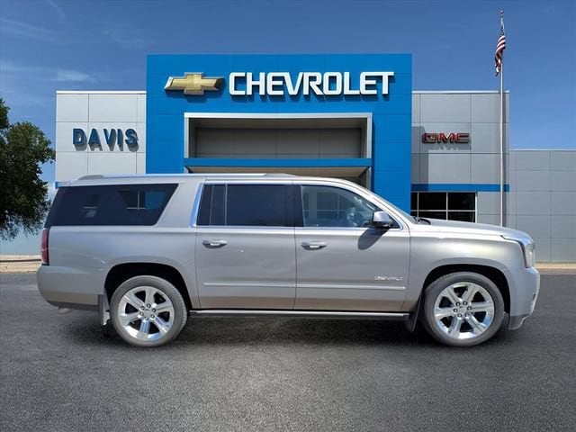 Used 2019 GMC Yukon XL Denali with VIN 1GKS2HKJ7KR195802 for sale in Litchfield, Minnesota