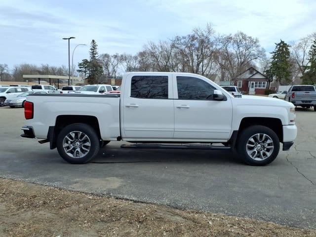 Used 2017 Chevrolet Silverado 1500 LT with VIN 3GCUKREC0HG484729 for sale in Litchfield, Minnesota