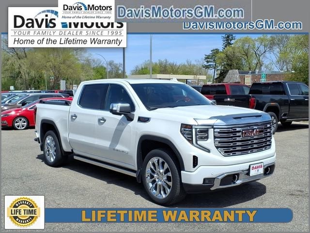 2024 GMC Sierra 4WD Crew Cab Short Box Denali's photo