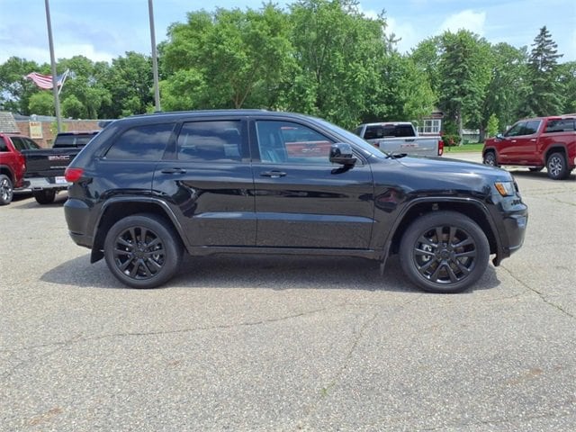 Used 2022 Jeep Grand Cherokee WK Laredo X with VIN 1C4RJFAG3NC147213 for sale in Litchfield, Minnesota