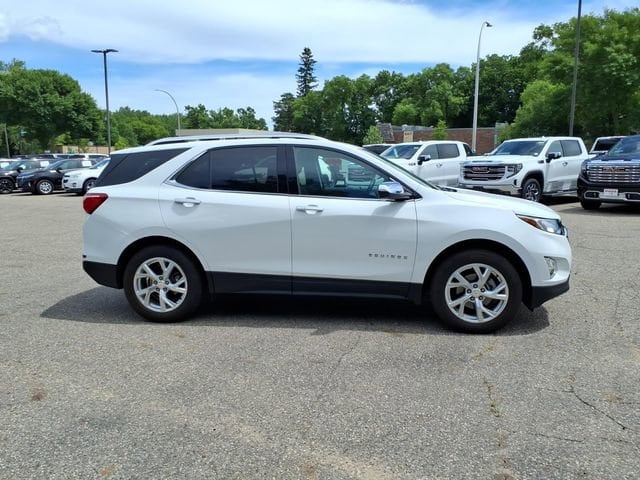 Used 2020 Chevrolet Equinox Premier with VIN 3GNAXXEV9LS736680 for sale in Litchfield, Minnesota