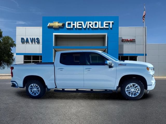 Used 2024 Chevrolet Silverado 1500 LT with VIN 2GCUDDED2R1205684 for sale in Litchfield, Minnesota