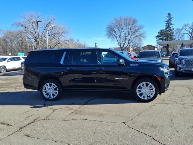 Used 2021 Chevrolet Suburban High Country with VIN 1GNSKGKL9MR385229 for sale in Litchfield, Minnesota