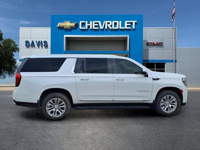 Used 2023 GMC Yukon XL Denali with VIN 1GKS2JKL1PR416326 for sale in Litchfield, Minnesota