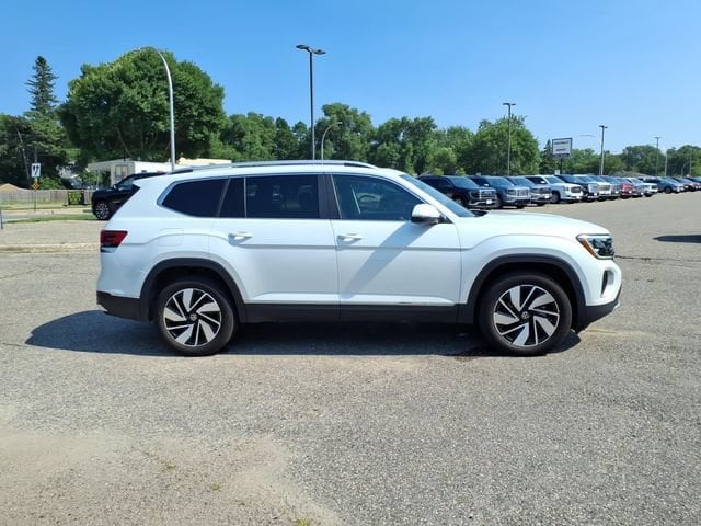 Used 2024 Volkswagen Atlas SEL with VIN 1V2BR2CA7RC549185 for sale in Litchfield, Minnesota