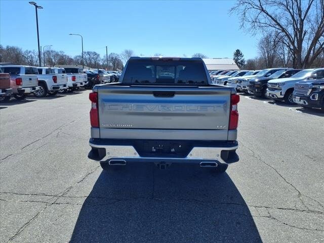 2025 Chevrolet Silverado 1500 LTZ photo 4