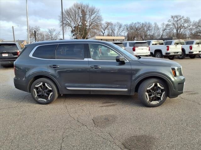 2023 Kia Telluride EX photo 2