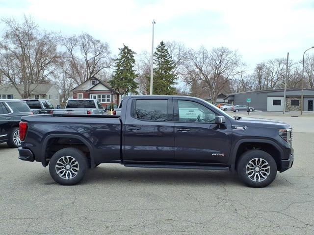Used 2022 GMC Sierra 1500 AT4 with VIN 3GTUUEET2NG535937 for sale in Litchfield, Minnesota