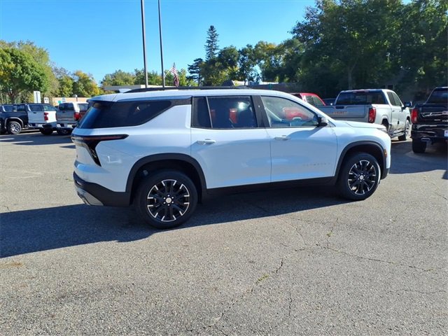 2026 Chevrolet Traverse photo 3