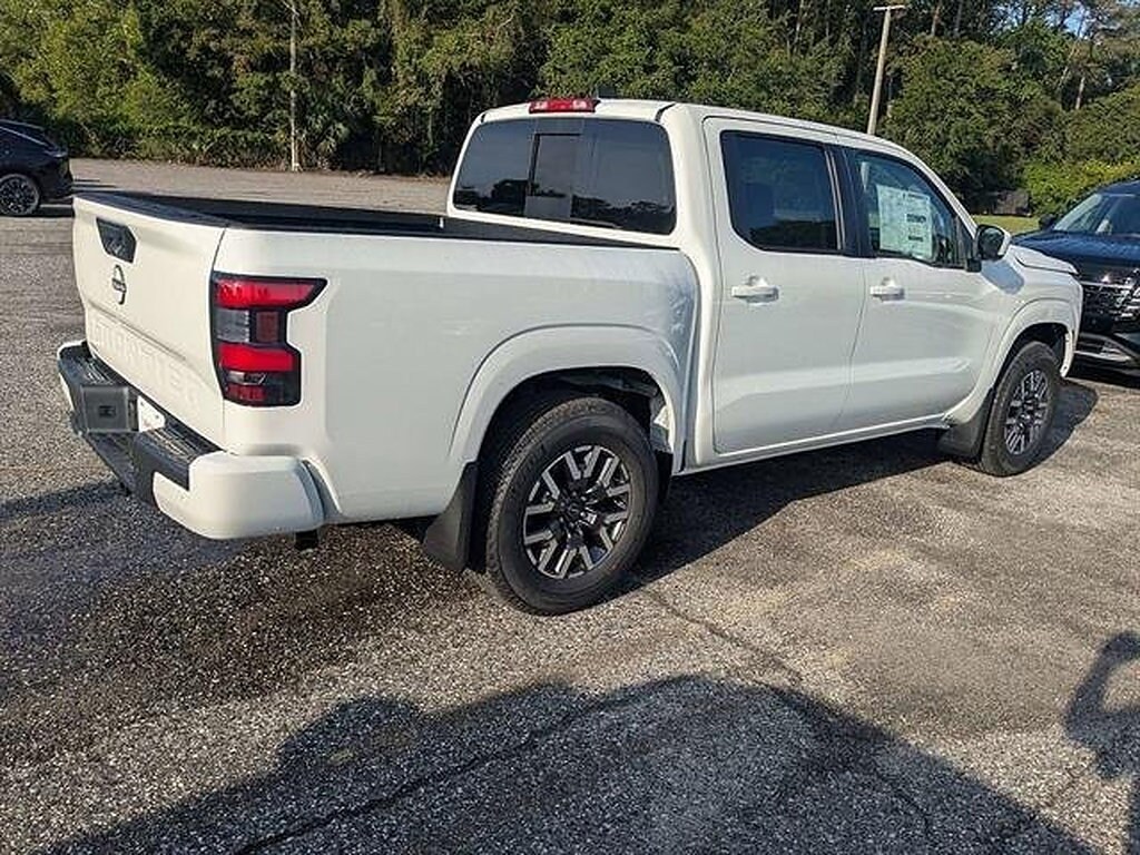 New 2026 Nissan Frontier Crew Cab SV 4x2